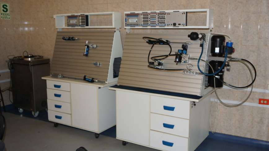 Laboratorio de Electroneumática y Electrohidráulica